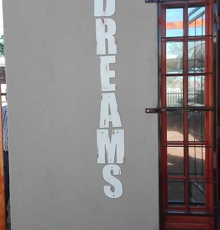 ホテル Dreams ボーフォート・ウェスト エクステリア 写真